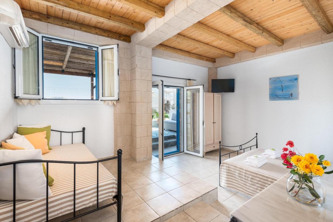Agnanti Beach Apartments アルハンゲロス エクステリア 写真