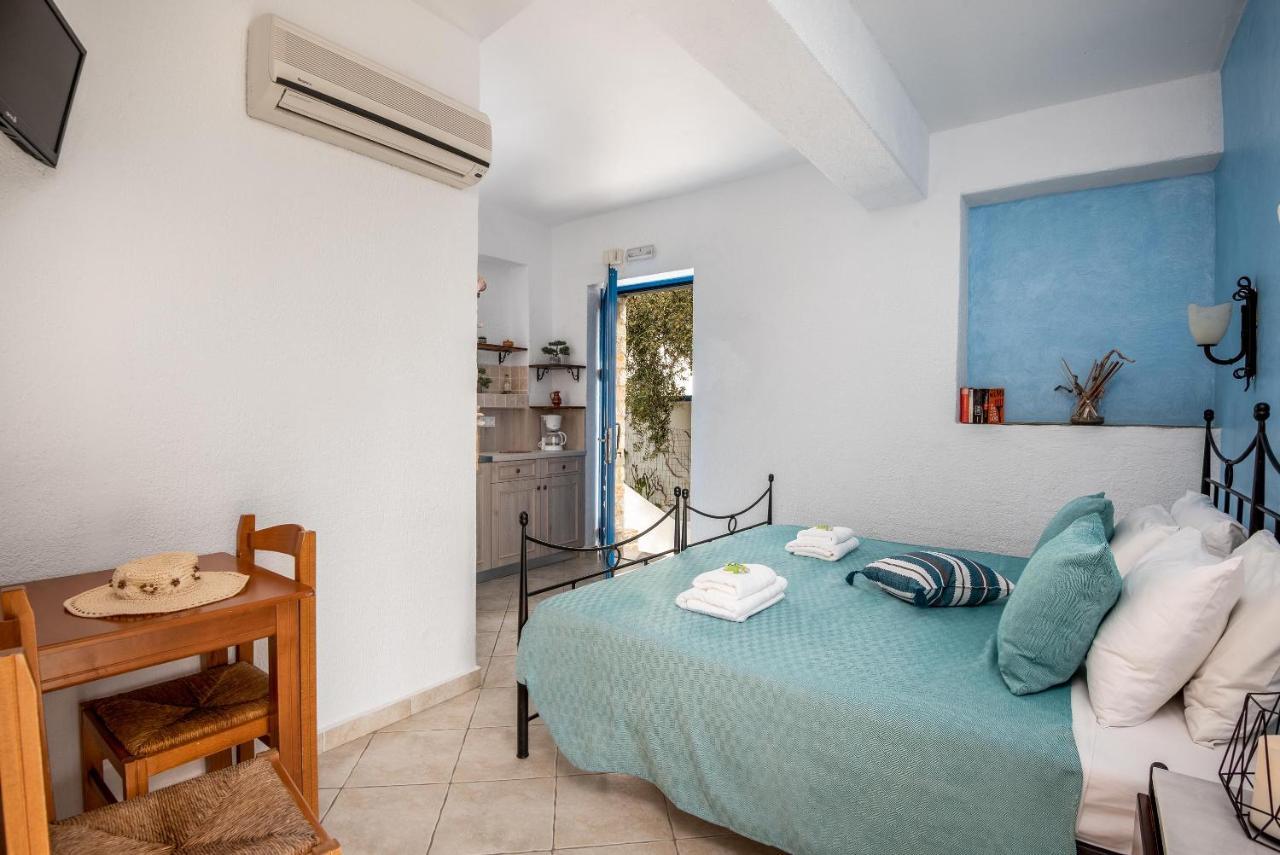 Agnanti Beach Apartments アルハンゲロス エクステリア 写真