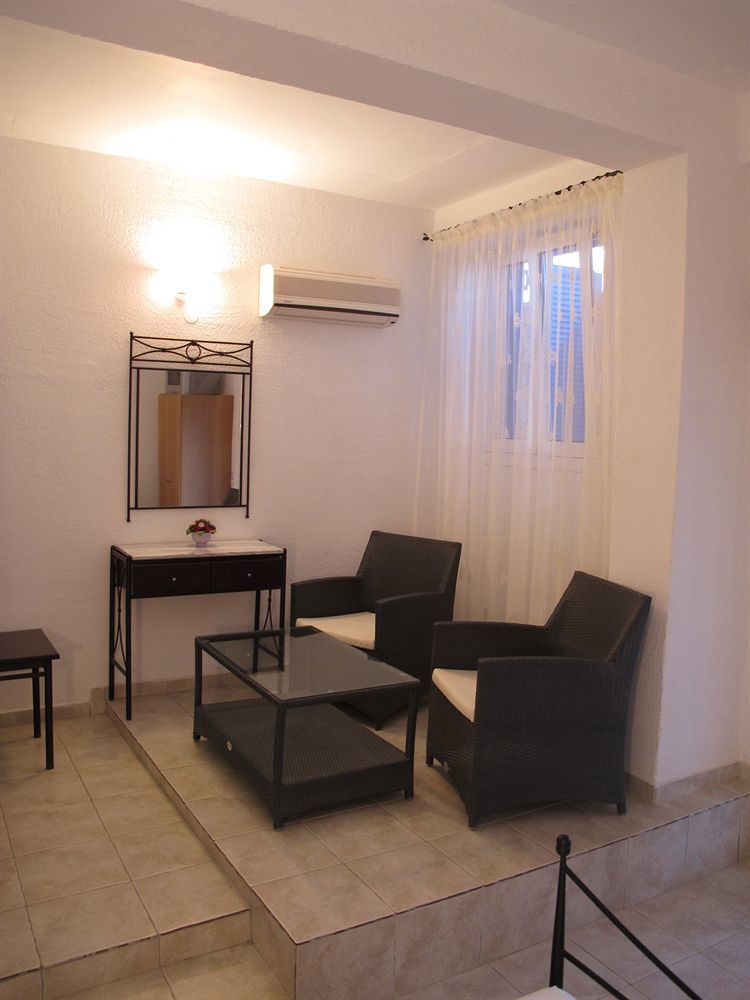 Agnanti Beach Apartments アルハンゲロス エクステリア 写真